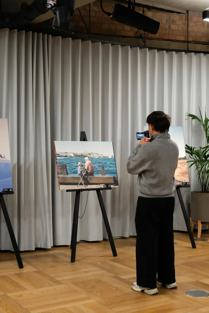 High-end Basement Renovation Vancouver featuring a custom wet bar and modern media lounge by KEEN Construction.